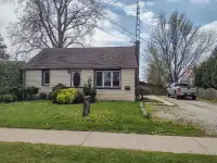 2 bedroom house for rent in Petrolia