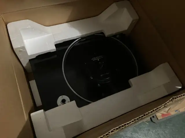 Kenwood KD-750 /  Trio KP-7700  top model Quartz Lock turntable in Stereo Systems & Home Theatre in Mississauga / Peel Region - Image 4