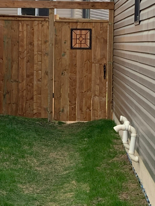 Wood Fencing installation & repair in Fence, Deck, Railing & Siding in Saskatoon - Image 4