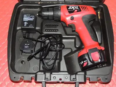 SKIL 9.6 volt electric drill in case, absolutely like new, View more
