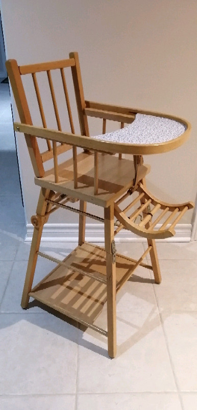 Wooden high chair, dual use in Feeding & High Chairs in Mississauga / Peel Region