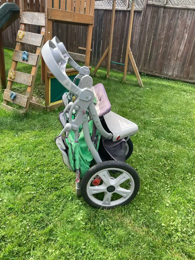 double stroller in Strollers, Carriers & Car Seats in Mississauga / Peel Region - Image 6