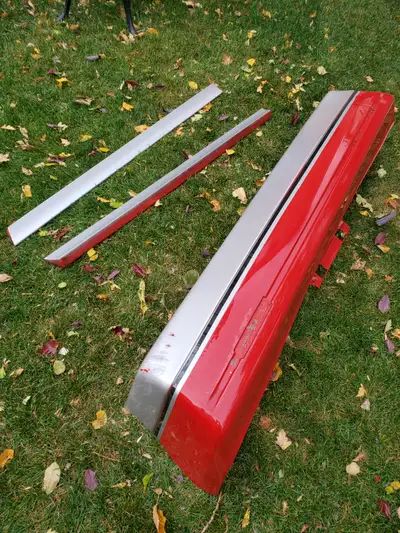 OEM Factory used rear bumper cover and door panel gfx ground effects. These are off of my brothers Z...