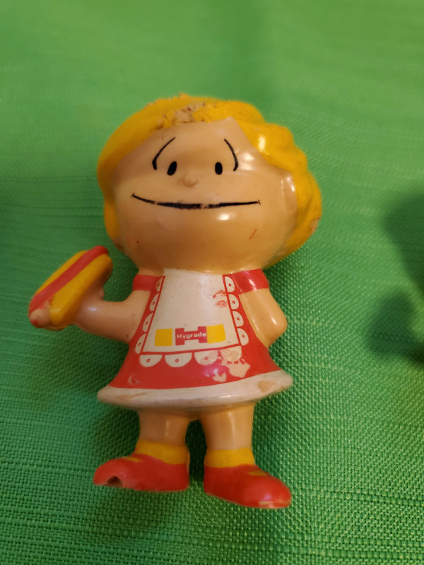 Vintage Antique Hygrade Hot Dog Promotional Figures in Arts & Collectibles in Dartmouth - Image 4