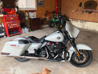 2020 Harley-Davidson CVO Street Glide  (Financing Available)