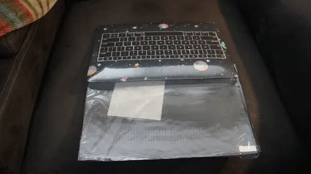GALAXY DESIGN LAPTOP COVER in Laptop Accessories in Norfolk County - Image 2