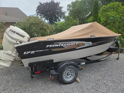 17'- 5" Length & 7'-7" Beam dual-console aluminum deep-V hybrid fishing and recreational boat. 115 H...