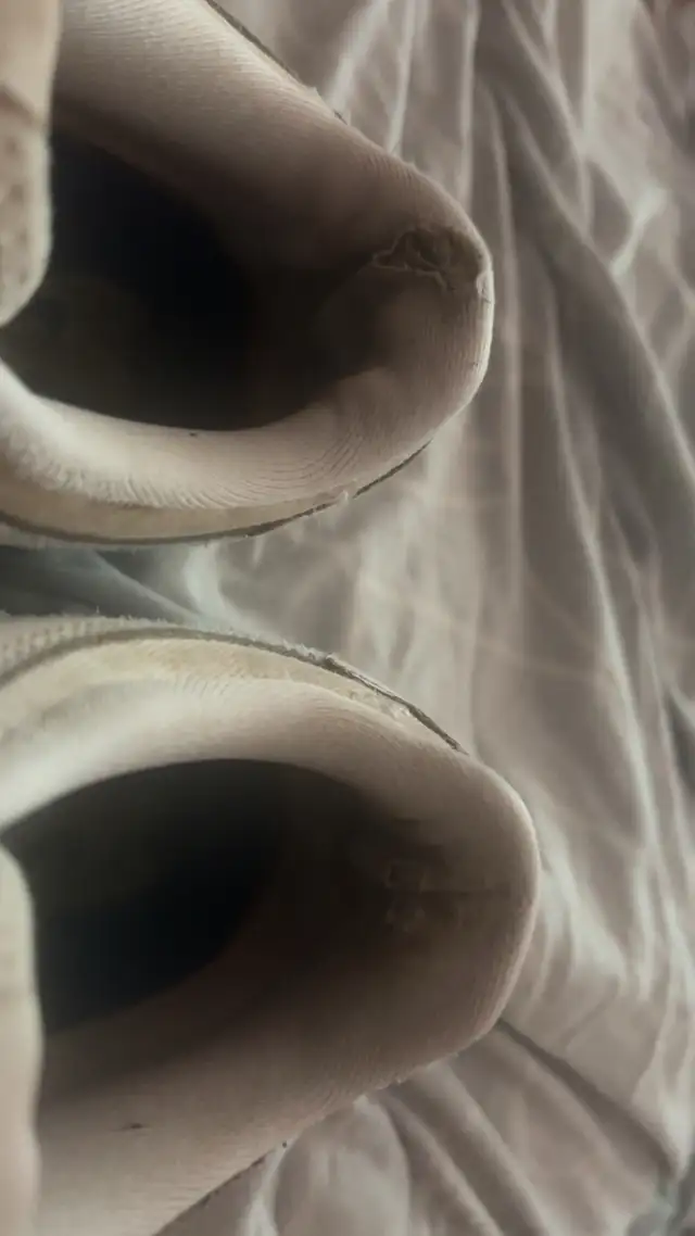 Selling these shoes in Clothing, Shoes & Accessories in Kingston - Image 8