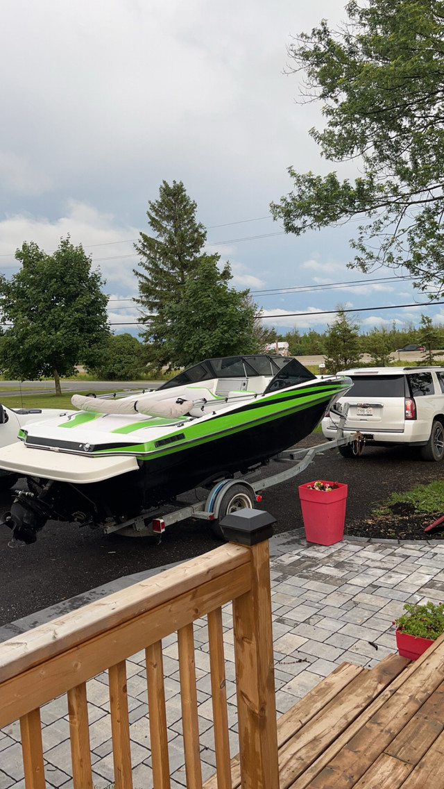 1987 20’ Imperial Bowrider in Powerboats & Motorboats in Belleville - Image 3