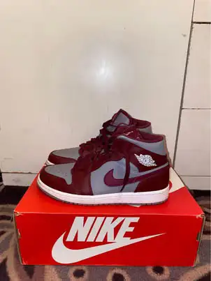 Jordan 1 cherrywood, View more