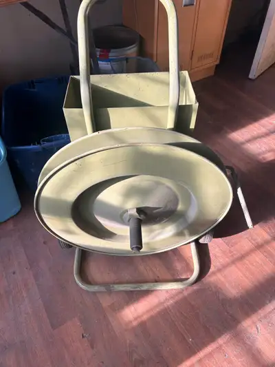 Strapping dispenser cart Brand new never used colour green Used for plastic or metal strapping for s...