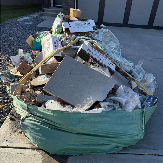 Dump Runs, Junk removal, and garbage hauling. Easy and Fast in Other in Calgary - Image 5