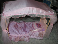 Flower Princess Fairytale Dream Doll Canopy Bed Vintage 1983.