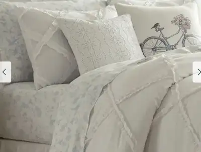 New Laura Ashley  twin comforter  twin bed set white -190 Retail, View more
