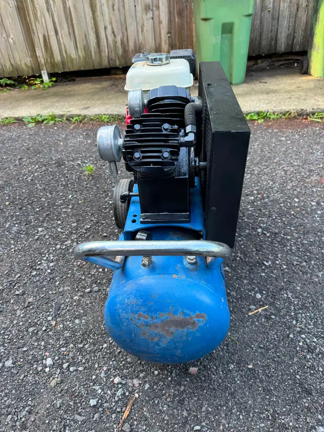 Eagle Gas-Powered Air Compressor507648973871534082