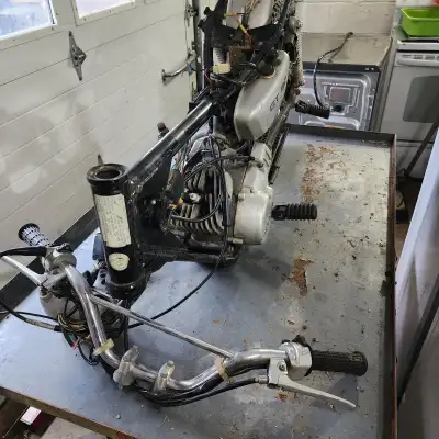 1979 Yamaha GT80 SILVER 2 stroke enduro Dirt bike Gas motorcycle - not seized, not rusted, spins goo...
