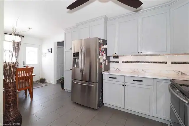 furnished room for rent in Room Rentals & Roommates in Kitchener / Waterloo - Image 4
