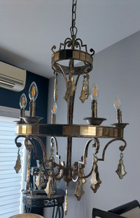 Deux lustres assortis  / Two matching chandeliers