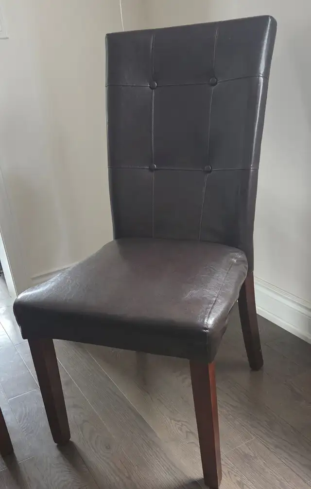 Free Dining table with two chairs in Dining Tables & Sets in Hamilton - Image 4