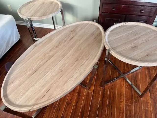 $250 Oval Coffee Table Set for Sale64589976283009121