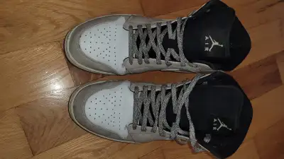 Like New Mens Basketball Shoes, View more