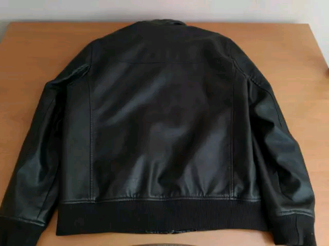 Dockers Men's Leather Winter Fall Jacket - Large in Men's in Calgary - Image 3