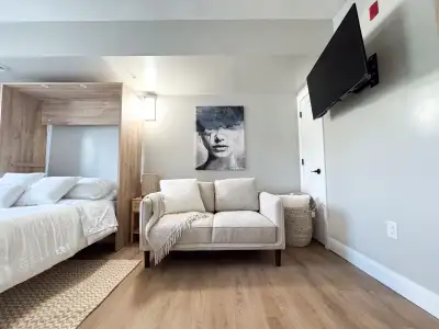 Waterview Apartments - Bachelor, 1 Bedroom, 2 Bedroom