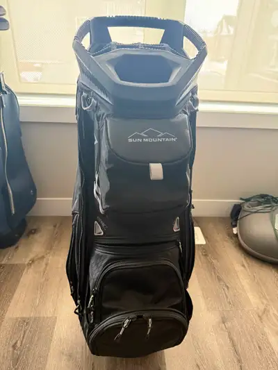Once for one season, still in great condition. Great cart bag, 14 way slots, plenty of pockets inclu...
