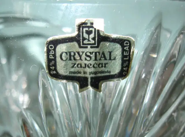 PICHET+VERRES TAILLES PIN WHEEL  CRYSTAL PITCHER+ GLASSES SET in Arts & Collectibles in West Island - Image 7