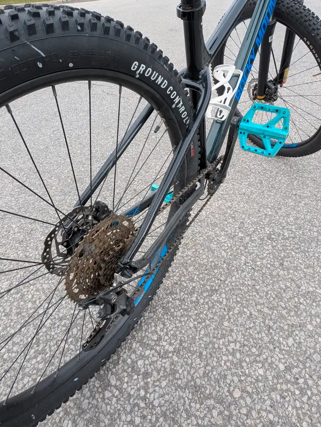 Rocky Mountain Fusion 30 (w/dropper post) Mountain Bike Specs in Mountain in Mississauga / Peel Region - Image 6