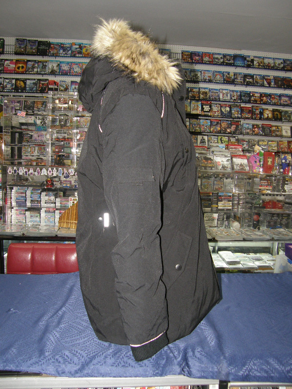 Manteau Hiver Noir Alpinetek X-Large Comme Neuf - 60$ dans Femmes - Hauts et vêtements d'extérieur  à Ville de Québec - Image 3
