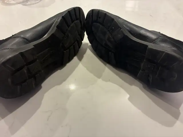 Blundstone Boots men’s size 11 in Men's Shoes in Calgary - Image 4