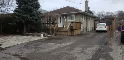 For rent nice 3 bedroom house main floor. Available February 1st preferred, March 1st possible. $210...