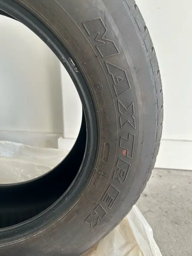 Four seasons tires 235/65R17 in Tires & Rims in Bedford - Image 4