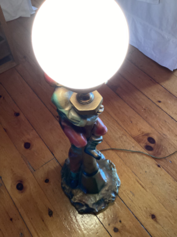 LAMPE VINTAGE ANTIQUE EN PLÂTRE 36 POUCES dans Art et objets de collection  à Ville de Québec - Image 4