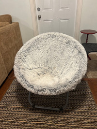 Saucer chair with cover 