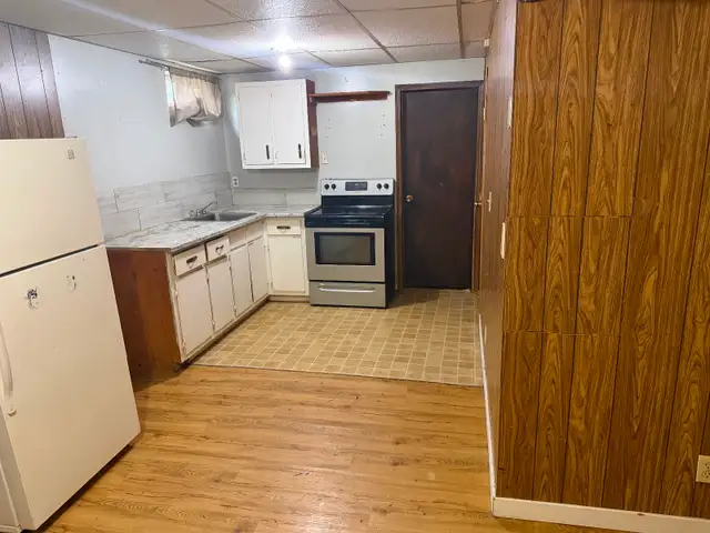 1 bedroom + Den basement in the NE in Long Term Rentals in Calgary - Image 12