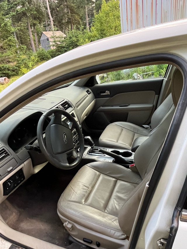 2010 Ford Fusion in Cars & Trucks in Cape Breton - Image 2
