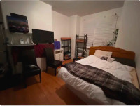 April Avail Queen Bathurst Private Bedroom in 2 BR Furnished Inc