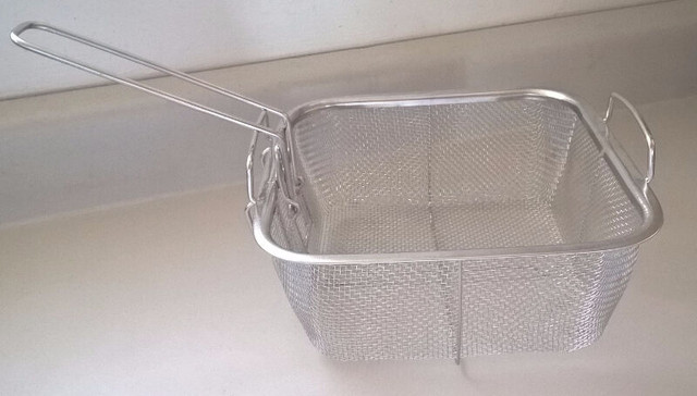 Fry Basket Strainer Fits Square Pan Frying Cook in Hobbies & Crafts in Oshawa / Durham Region
