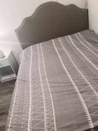 Lit Queen Gris + matelas + box spring