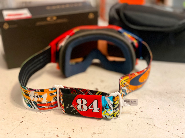 Brand New Oakley Airbrake MX Goggles Jeffrey Herlings Edition in Other in Markham / York Region - Image 4