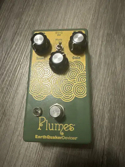 The Plumes is EQD’s unique attenpt at the classic Ibanez Tube Screamer. EQD markets the pedal as a “...