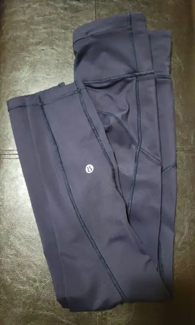 Lululemon leggings sz 4, Lulu shirt sz 6/8, View more