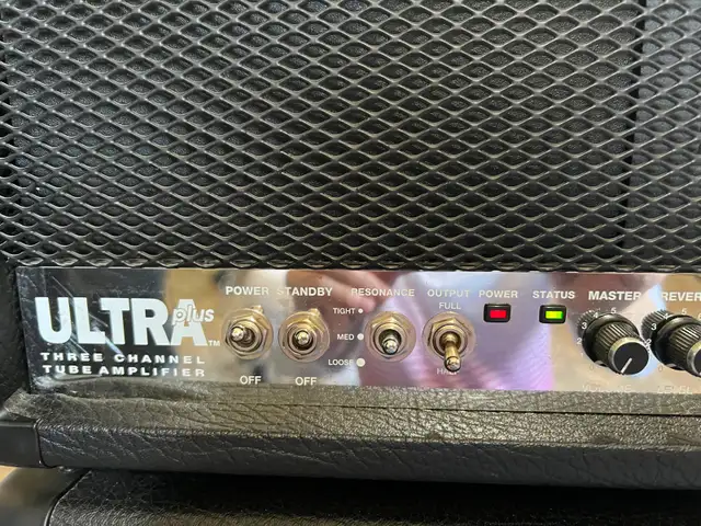 Peavey Ultra  Plus 120 Watt Amplifier603219759119083521