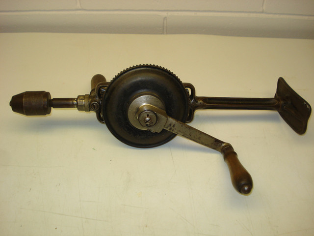 Antique Ratcheting Yankee No 1555 Breast Drill in Arts & Collectibles in Mississauga / Peel Region - Image 2