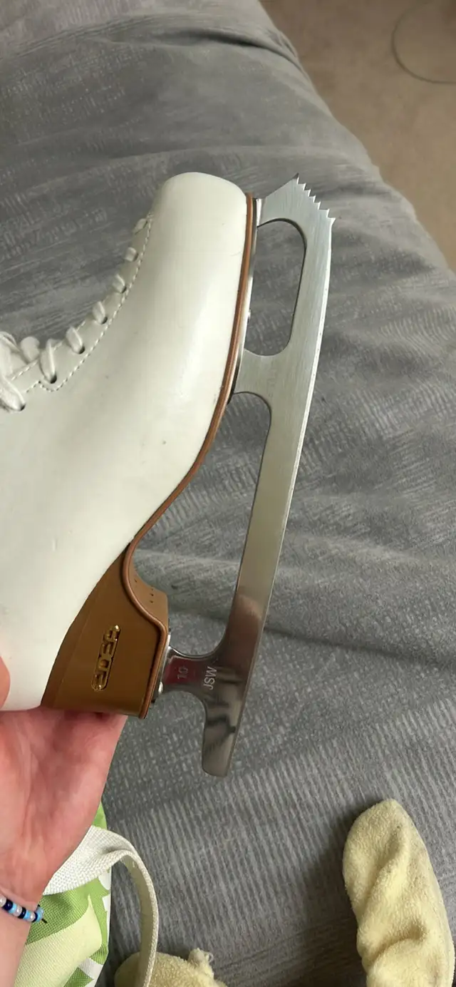 EDEA chorus figure skates in Skates & Blades in Markham / York Region - Image 3