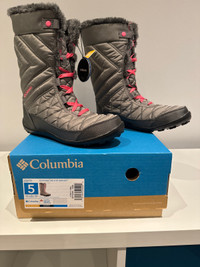 Columbia Youth Minx Mid III winter boots, size 5, brand new