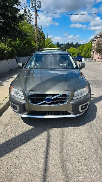 Very clean the legendary Volvo XC70 with 161000 km ACTIVE status In good conditions inside out Comes...