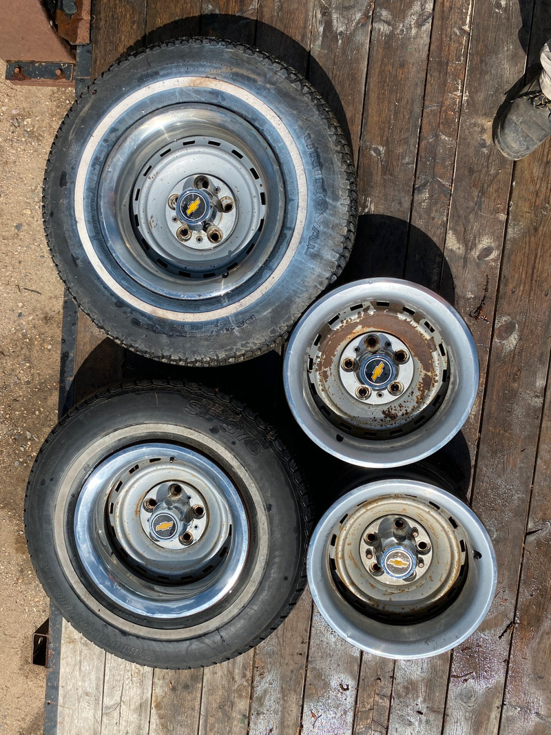 Chevy 1/2 ton Ralley wheels, full set metal centers Tires & Rims